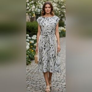 Banana Republic Black and White Leaf Maxi Dress